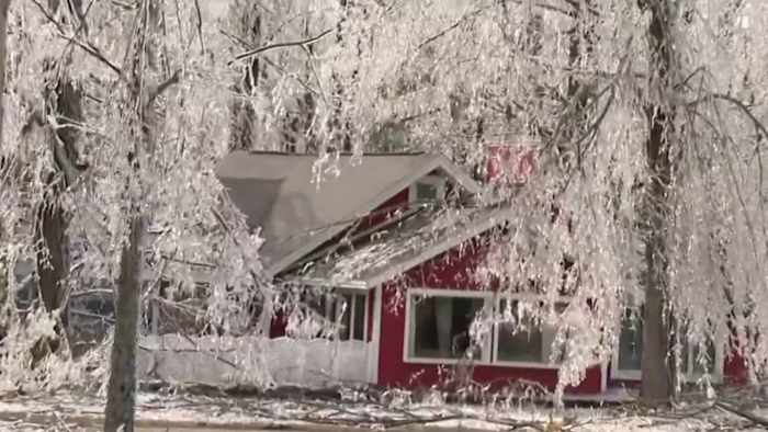 Michigan Regulators to Hold Public Forum on Northern Michigan Ice Storm Response