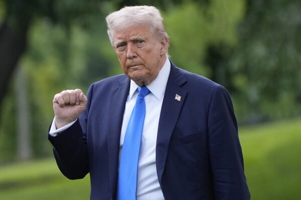 Army Eyes Massive Military Parade on Trump’s Birthday, Plans Involving 6,600 Soldiers Under Discussion
