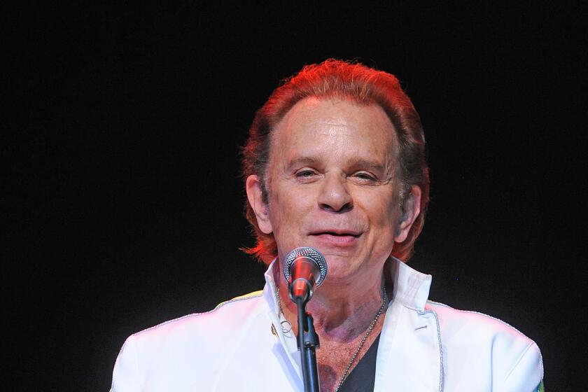 Lou Christie, 1960s Teen Idol Behind “Lightnin’ Strikes,” Dies at 82